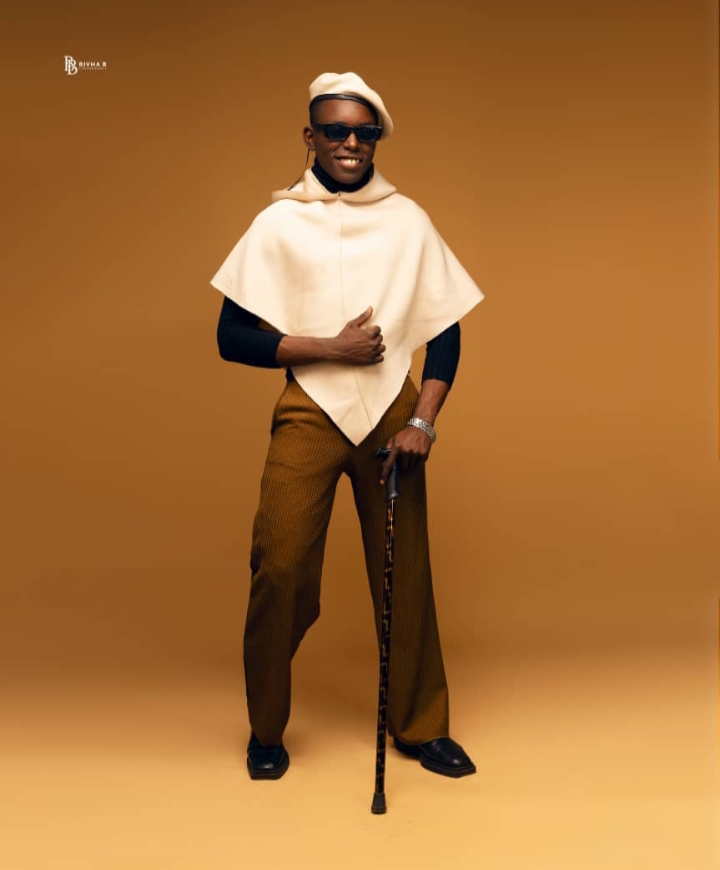 ROXEI menswear cape front